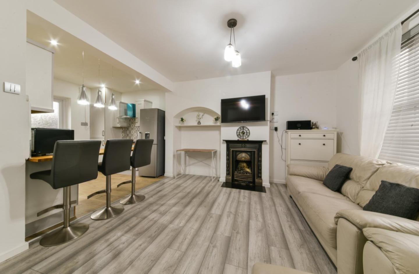 Bromley Serviced Apartments - Beckenham Place Park - London - 2 Bed House - Free Parking - 2 Beds 1 Sofabed Exterior photo