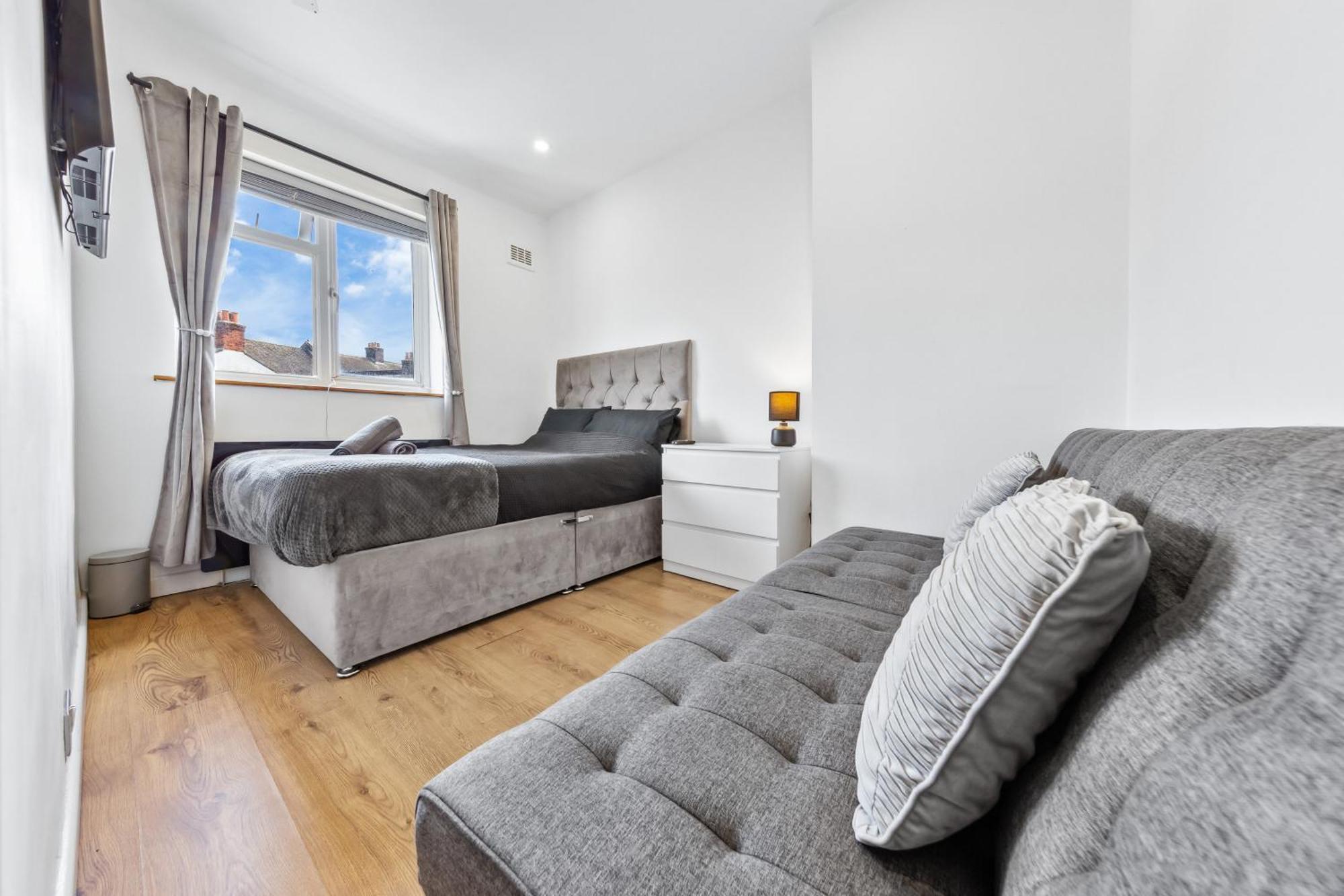 Bromley Serviced Apartments - Beckenham Place Park - London - 2 Bed House - Free Parking - 2 Beds 1 Sofabed Exterior photo