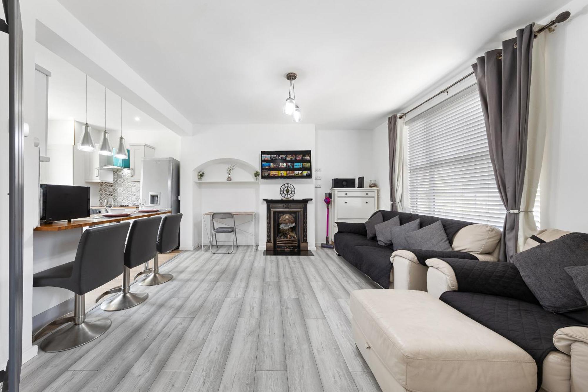 Bromley Serviced Apartments - Beckenham Place Park - London - 2 Bed House - Free Parking - 2 Beds 1 Sofabed Exterior photo
